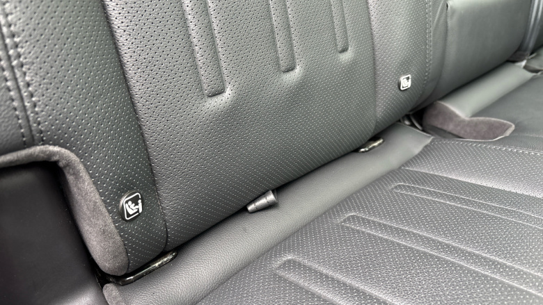 Land Rover Defender 3.0 D200 SE 110 5dr Auto Diesel Estate